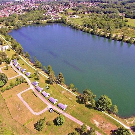 Camping Les Ballastieres - Vosges Du Sud 查姆帕尼 外观 照片
