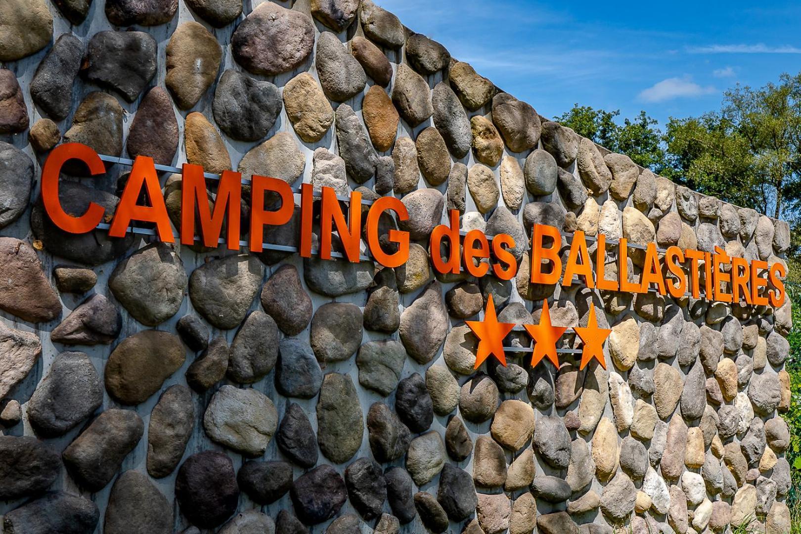 Camping Les Ballastieres - Vosges Du Sud 查姆帕尼 外观 照片