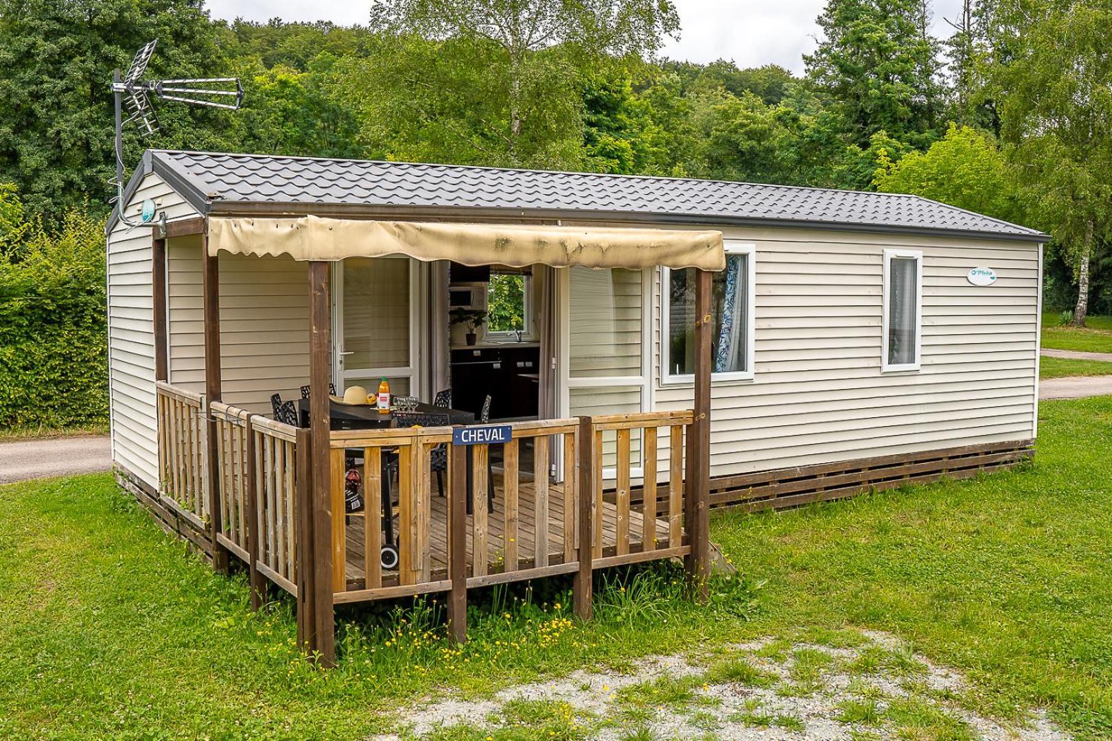 Camping Les Ballastieres - Vosges Du Sud 查姆帕尼 外观 照片
